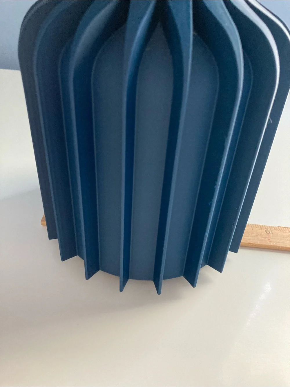 3D GEOMETRIC VASE AND BOUQUET ARTIFICIAL FLOWERS NAVY BLUE MEDIUM SIZE